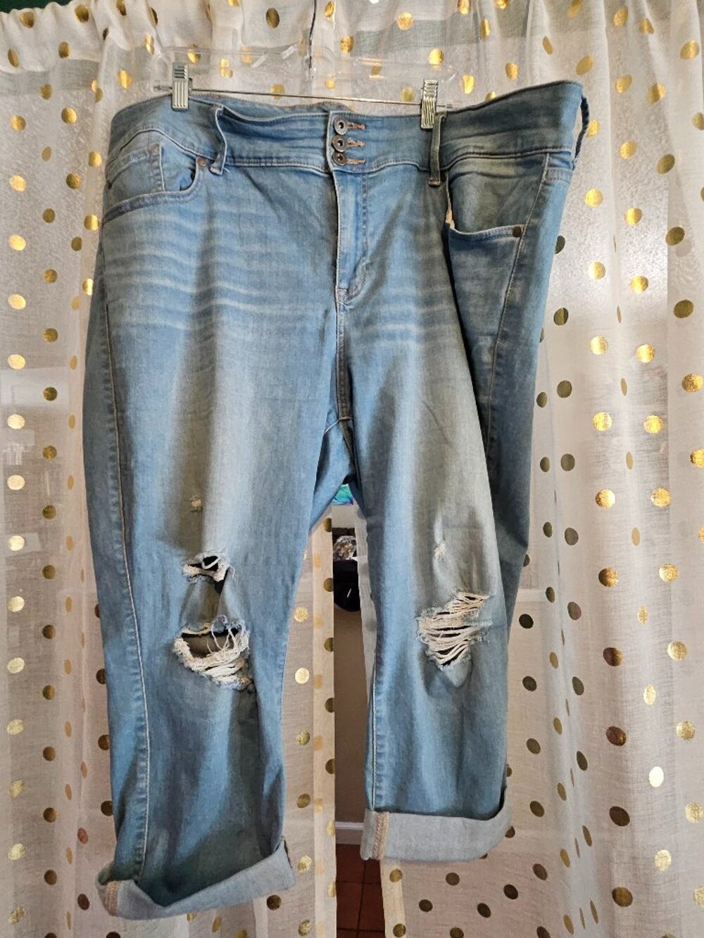 Torrid Sky High Skinny Distressed Crop Jeans Size 24 Blue